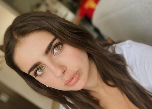 Michelle Renaud explota tras críticas a su video en bikiniFama