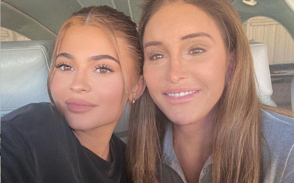 Kylie maquilla por primera vez a su papá, Caitlyn Jenner - Fama