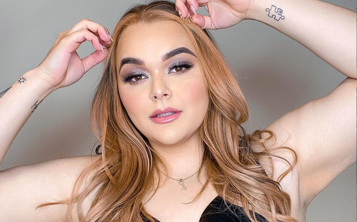 Jenni Rivera. Su hija Jenicka modela traje de baño plussize
