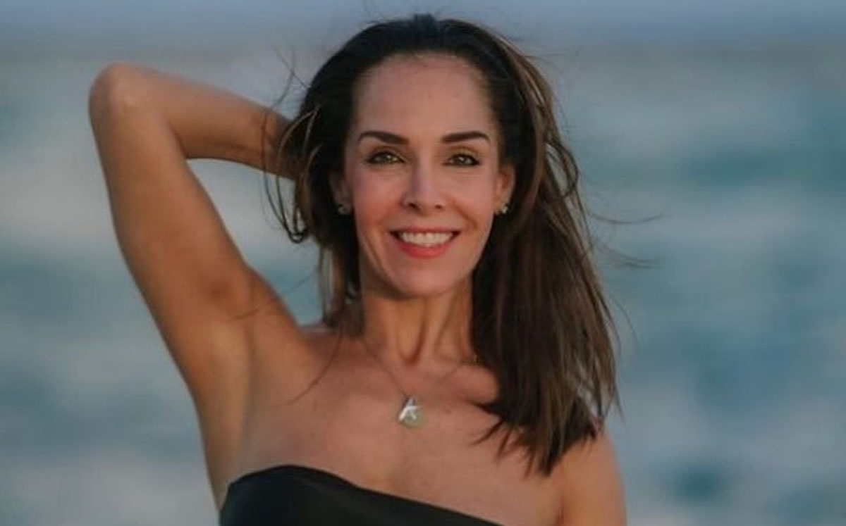 Sharis Cid deja ver su celulitis en bikini “Amate con tus defectos” Fama Sharis Cid deja ver su celulitis en bikini “Amate con tus defectos” Fama