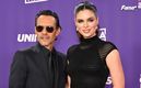 Nadia Ferreira y Marc Anthony en los Latin AMAs