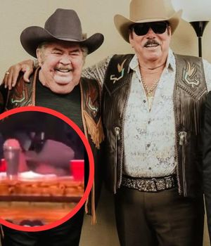 Eliseo Robles se desmaya en pleno concierto del Palomazo Norteño