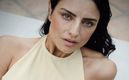 Aislinn Derbez es tachada de “exhibicionista” en Premios Platino 2025