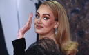 Adele y el vestido Armani con el que usó en los Brit Awards 2022