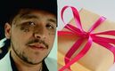 Christian Nodal le regaló una caja de plastilina a Inti (Instagram)