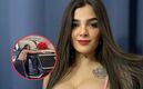 Karely Ruiz presume comprar lujosa y millonaria camioneta
