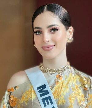 Fátima Bosch posa como reina pese a la polémica con Kathy Labz (Instagram)