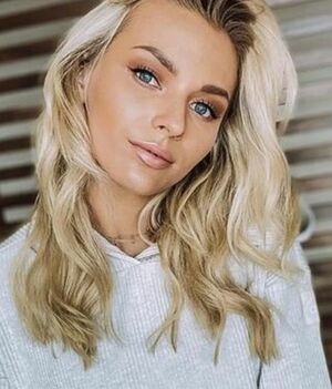 Irina Baeva muestra drástico cambio de look de rubia a morena (Instagram)