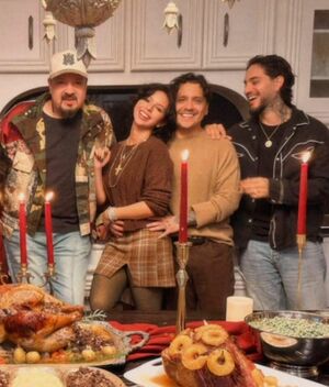 Familia Aguilar compartió su pavo y su brindis en redes sociales (Instagram)