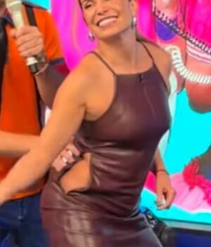 Andrea Escalona se volvió viral tras conducir con el vestido roto (Instagram)