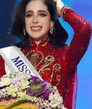 Así lucía Fátima Bosch como modelo en Venga la Alegría (Instagram)