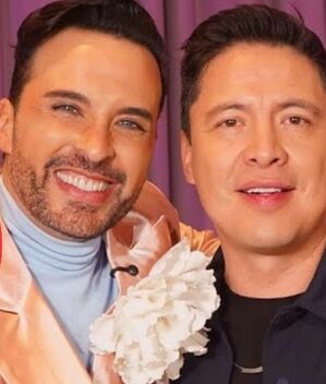 Apio Quijano besa al actor Armando Hernández en programa