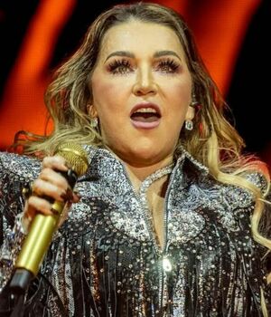 Alicia Villarreal responde a críticas contra su hija, Melenie Carmona