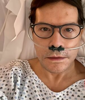 Pepillo Origel sufre grave accidente y muestra su herida