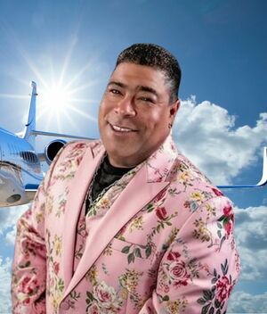 Félix Rosario sintió un dolor en el pecho y luego murió al interior de un avión (Instagram)