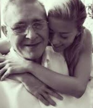 Fernanda Castillo se viste de luto tras la muerte de su padre (Instagram)