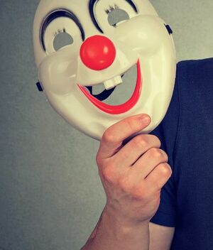 Payaso Trompetita atraviesa difícil momento personal (CanvaPro)