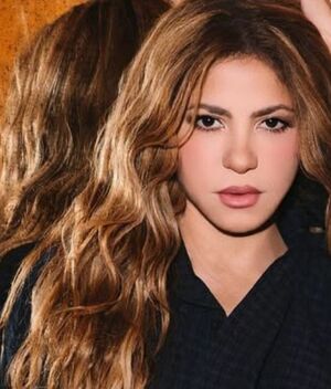 Shakira sufre accidente en concierto y preocupa a sus fans (Instagram)