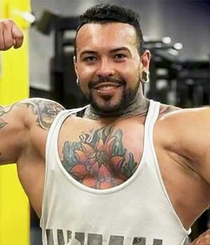 Fisicoculturista muere tras colapsar mientras entrenaba en el gimnasio