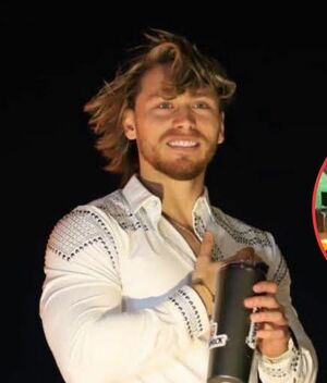 Aldo de Nigris sufre aparatosa caída durante desfile de carnaval