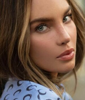 Belinda rompe en llanto en concierto tras muerte del rapero Milkman