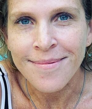 Dana Eden, productora de TV, es hallada sin vida en un hotel