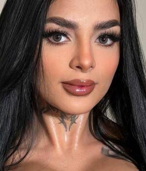 Karely Ruiz y Niurka Marcos protagonizan fuerte pelea