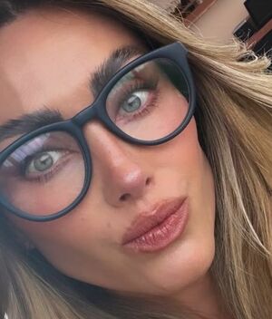 Anahí se defiende de las críticas sobre su cuerpo