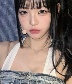 Chaewon de Triple S preocupa por delgadez extrema (Twitter)