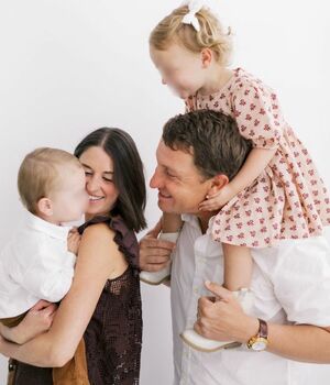 Influencer atropella a su propio bebé de 2 años afuera de su hogar