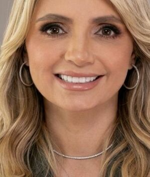 Angélica Rivera es captada con un hombre en concierto de Chayanne