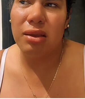 Kimberly La Más Preciosa recibe cubetazo de agua en reality show (Foto: Instagram)