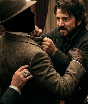 ¿Cómo se originó la polémica de Diego Luna y Johnnie Walker? (Foto: Gemini IA)