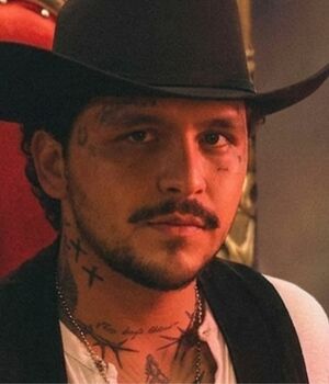 Acusan a Christian Nodal de presunto maltrato a sus músicos