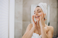 Conocer tu tipo de piel es el primer paso para cuidar tu rostro correctamente.(Cortesía)