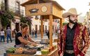 Leonardo Aguilar vende boletos de su concierto en puesto de gorditas (IA)