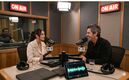 Aislinn Derbez invita a Mauricio Ochmann a su podcast (Foto: Gemini IA)