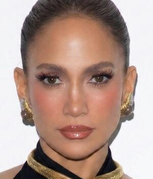 Jennifer Lopez se muestra al natural y sin una gota de maquillaje