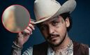 Christian Nodal besa en la boca a una fan en pleno concierto