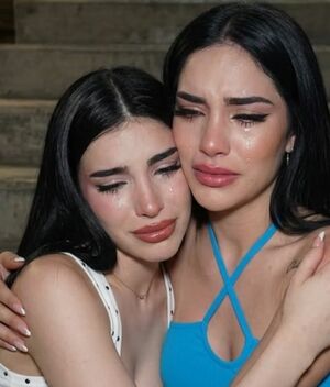 Muere la mamá de Kim y Steff Loaiza tras meses enferma (IA)
