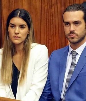 Exesposa de Pablo Lyle reaparece en misa tras muerte de su padre (Instagram)