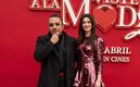 Esteban Macías usa tacones en premiere de El Diablo Viste a la Moda 2 (IA)