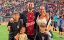 Futbolista Lucas Trejo es sedado tras muerte de su esposa y sus hijos