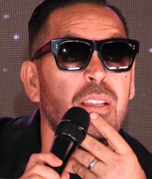 Jorge D’Alessio es captado besando a una mujer rubia; filtran video