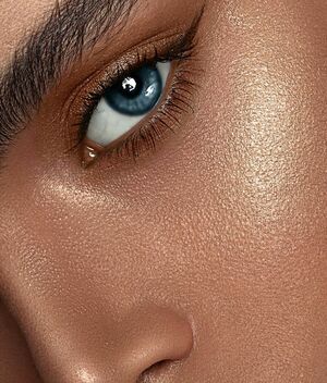 Kiko Milano y Just Cavalli: Tendencia de maquillaje de verano (unsplash)