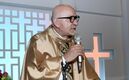 Padre José de Jesús Aguilar exhibe robo de esculturas de su iglesia (Foto: Mezcalent)