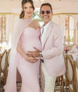 Marc Anthony y Nadia Ferreira dan la bienvenida a su hija Myla (Foto: Instagram)