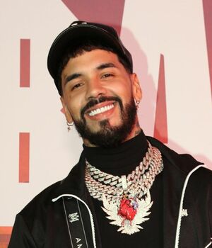 Anuel AA responde a rumores de supuesto diagnóstico de VIH