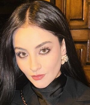 Paola Dalay luce “vestido de la venganza” tras rumores de separación