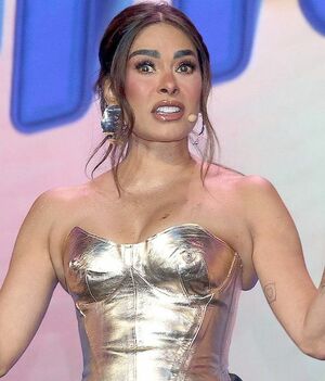 Galilea Montijo preocupa tras foto de su espalda; ¿qué le pasó? (Mezcalent)